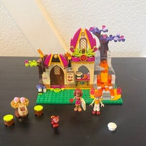 LEGO® 41074 Elves Azari and the Magical Bakery